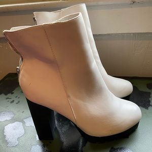 White Gogo boots from Fashion Nova